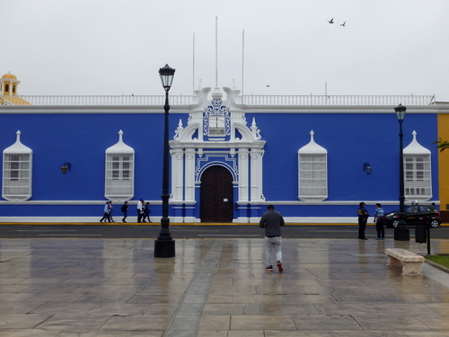 Walk about Trujillo, Peru.